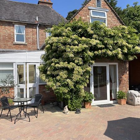 The Corner House, 36, Broadway Road, Apartment Evesham Bagian luar foto