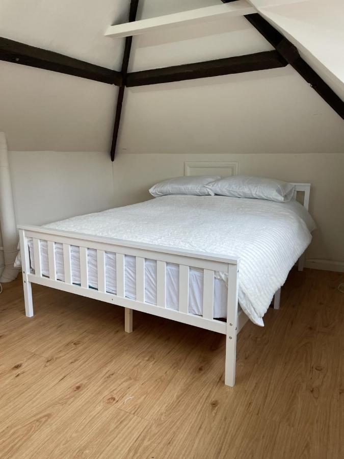 The Corner House, 36, Broadway Road, Apartment Evesham Bagian luar foto