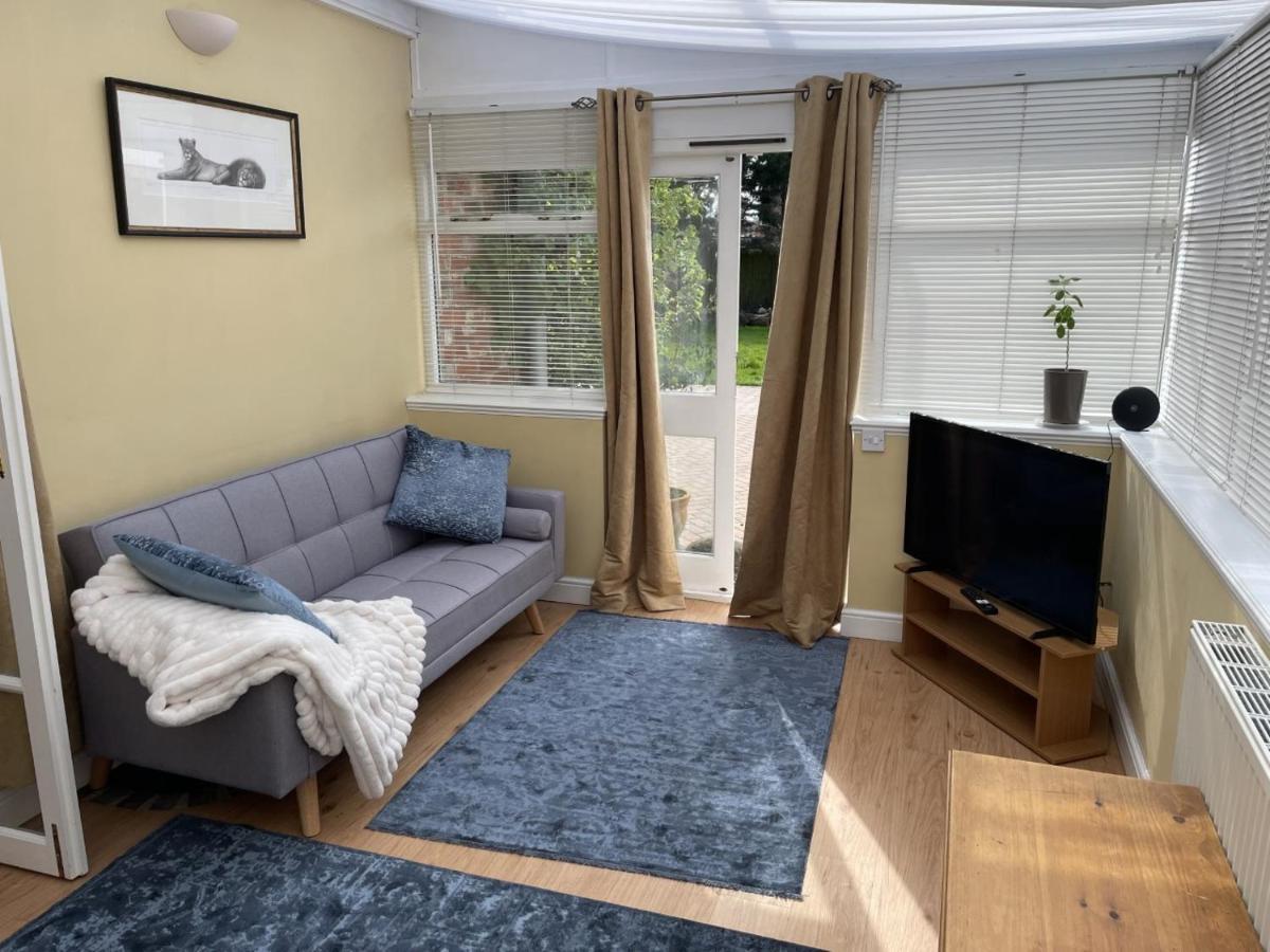 The Corner House, 36, Broadway Road, Apartment Evesham Bagian luar foto