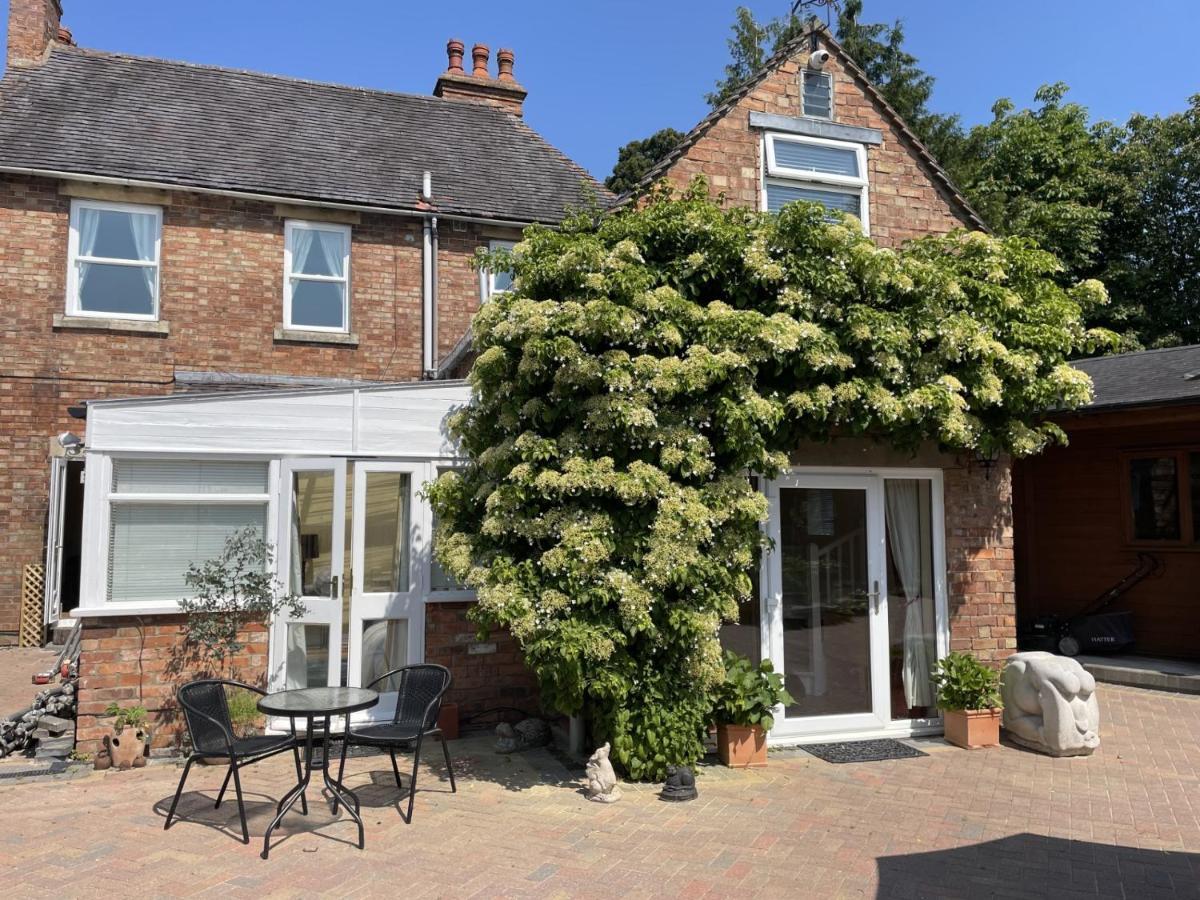 The Corner House, 36, Broadway Road, Apartment Evesham Bagian luar foto